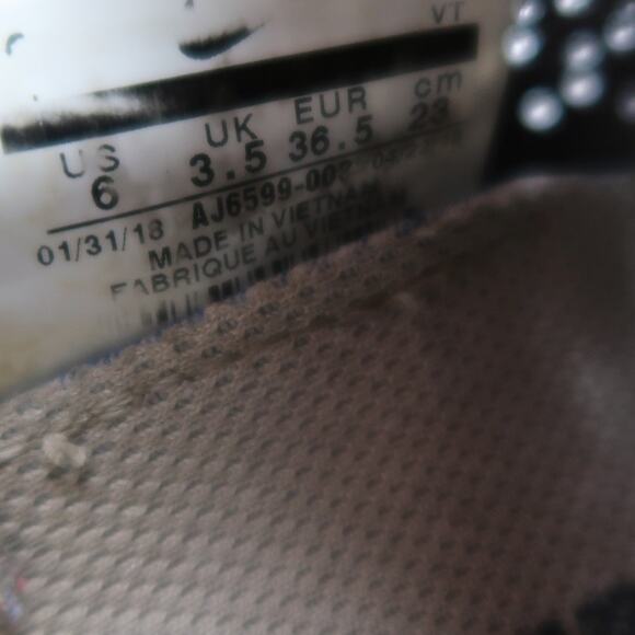 Nike Shoes Womens 6 Vapormax Sneakers Slip On Athletic Trainer Running Grey - Picture 15 of 15